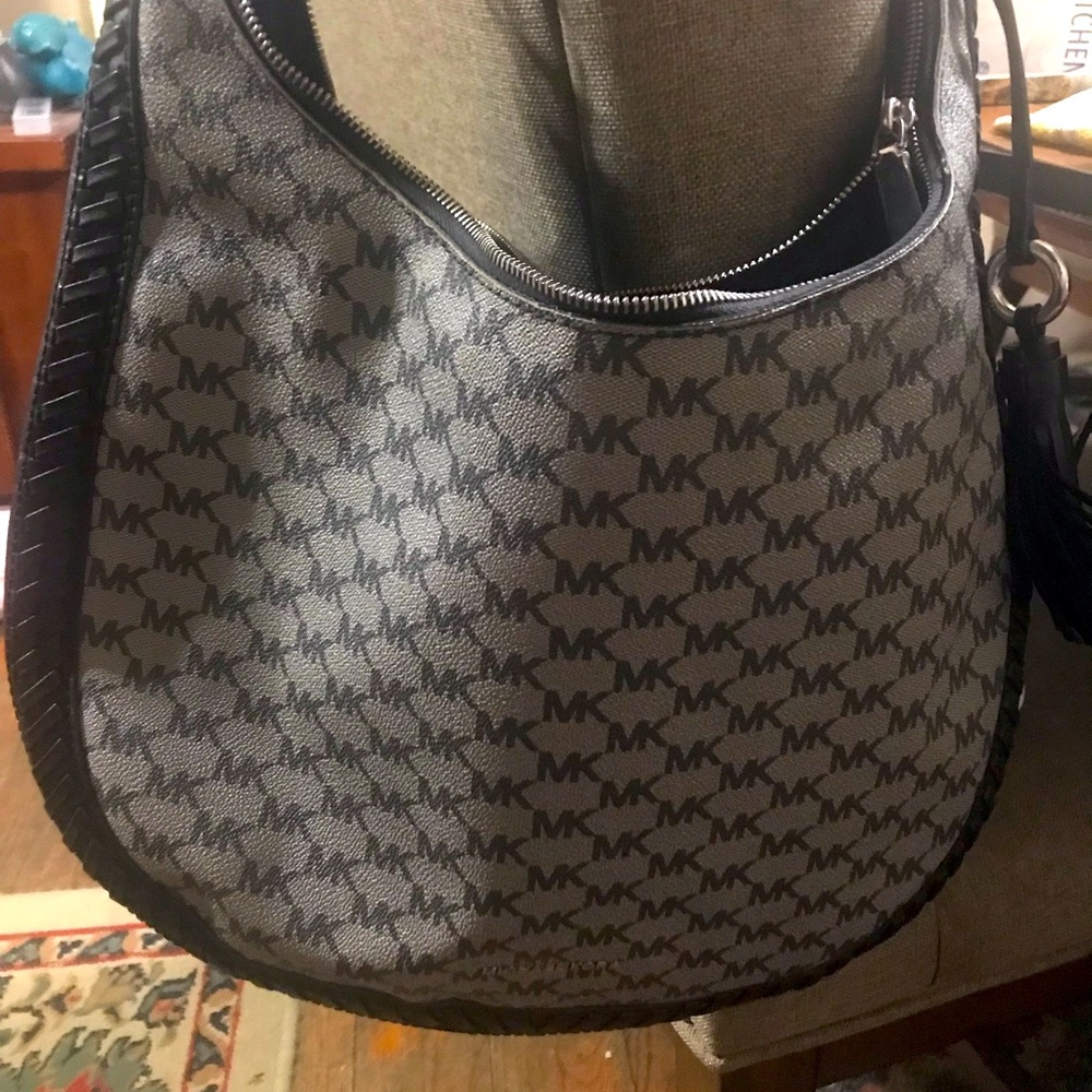 Michael Kors used hobo purse.